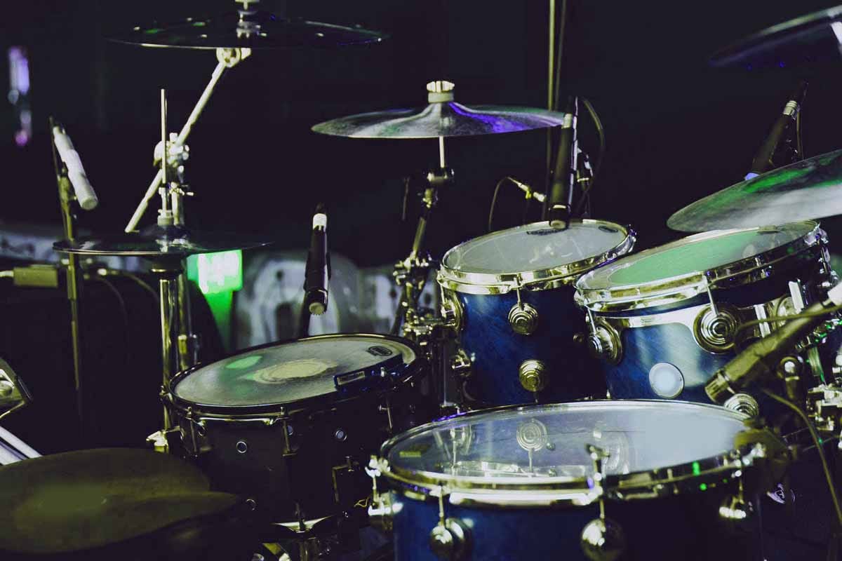 Recording Drums Set: What’s the best way to record drums? 11 mics are enough?